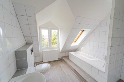 Über den Dächern von Lübeck: 110 qm, 3,5 Zimmer und Gemeinschaftsgarten mitten im Zentrum