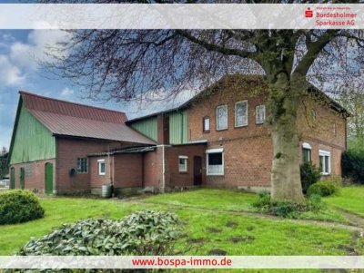 Resthof mit Ländereien in Schönbek-Holz