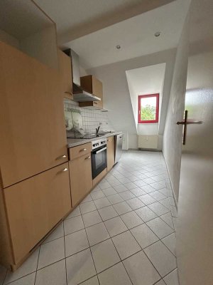 2-Raum- Dachgeschoßwohnung  mit Einbauküche