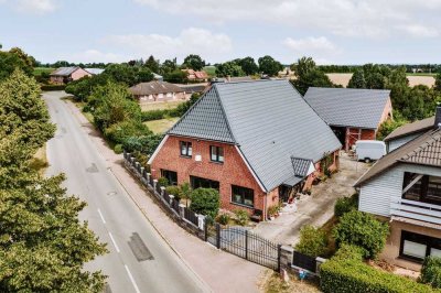 Kernsaniertes Zweifamilienhaus mit Pool und Nebengebäuden auf traumhaftem Grundstück