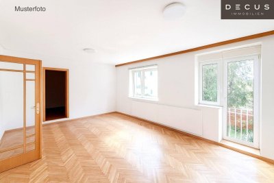 DOPPELHAUSHÄLFTE MIT POTENZIAL | SANIERUNGSBEDÜRFTIG | NÄHE ROSENHÜGEL