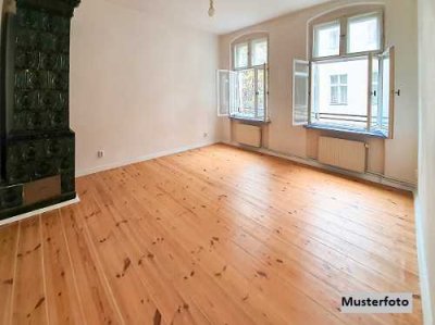 Wohnung mit Pkw-Stellplatz - provisionsfrei