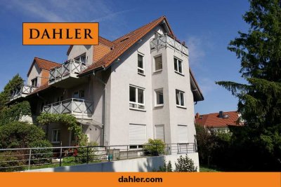 Helle Drei-Raum-Wohnung mit Balkon und Tiefgarage in ruhiger Lage
