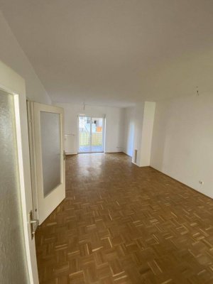 2-Zimmer-Wohnung mit Loggia und Stellplatz in Luftenberg! Miete: 667,51 €