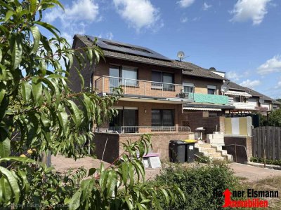 Hüthum: Einfamilienhaus mit vielseitigem Raumangebot und gepflegtem Garten in ruhiger Lage