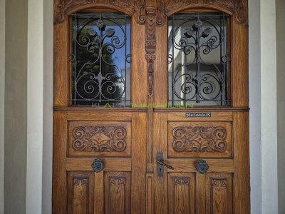 Charmante 3-Zi.-Etagenwohnung in historischem Gebäude mit Garten und Garage