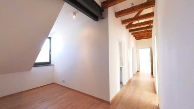 Barrierefreies Wohnen mit Penthouse-Loft-Flair, ca. 131 m² in einem Haus mit Geschichte