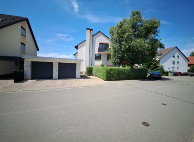 Von privat geräumiges und gepflegtes 10-Zimmer-Mehrfamilienhaus