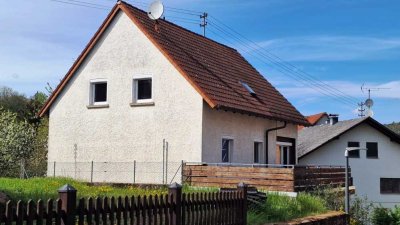 GLOBAL INVEST | Tolles freistehendes Einfamilienhaus mit 7 Zimmern, großer Terrasse und Garage