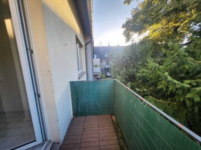 *Schöne 2- Zimmerwohnung mit Balkon*saniert*