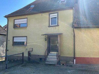 Günstiges 7-Zimmer-Bauernhaus in Flemlingen