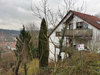 Gepflegte 2-Zimmer-Wohnung mit großem Balkon und Garage in stadtnaher Wohnlage von Schwäbisch Gmünd