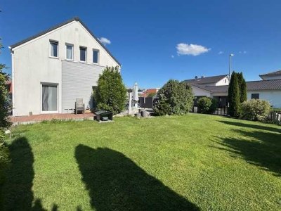 Erfüllen Sie sich den Traum vom Eigenheim! Einfamilienhaus in ruhiger Lage mit Pool