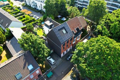 Wunderschön modernisiert: Großzügiges Familienhaus mit PV Anlage & Wärmepumpe - viel Platz für Leben