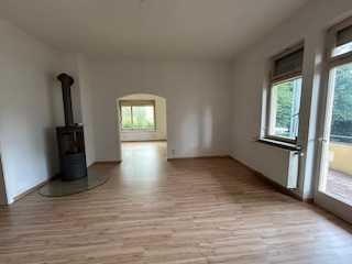 Moderne, helle 4-Zimmer Wohnung mit Balkon in Tübingen, Schellingstr. 32
