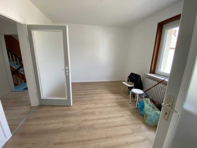 Sanierte 3,5-Zimmerwohnung im 1.OG mit eigenem Gartenanteil