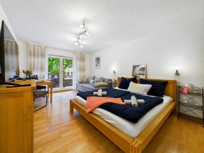 Schicke Wohnung mit neuem Bad & neuer Küche in zentraler ruhiger Lage