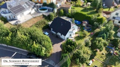 Charmantes Einfamilienhaus auf malerischem Grundstück – Ihr neues Zuhause wartet!