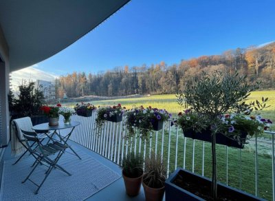 Traumwohnung mit Blick ins Grüne: 2-Zimmerwohnung mit Balkon im Paradies - Tennisparadies