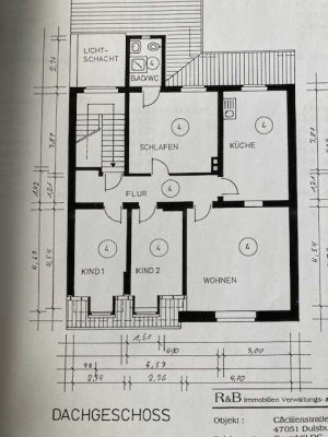 Altbau DG frisch gestrichen, neue Fenster Strassenseite