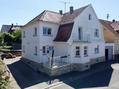 Wunderbares Wohnhaus mit schönem Garten!