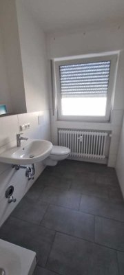Neu sanierte 2-Zimmer-Wohnung im 3.OG in Obertshausen