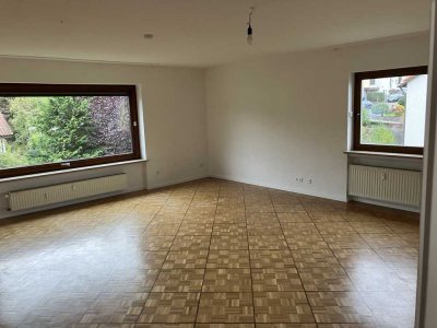 Geräumige familienfreundliche 4-Zimmer-Wohnung mit Balkon in Bad Mergentheim