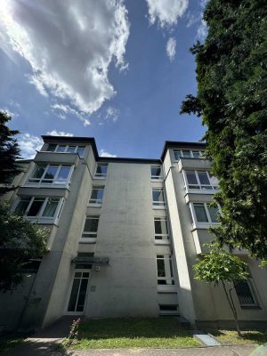helle und ruhige 2-Zimmer-Wohnung in Marienfelde zu vermieten