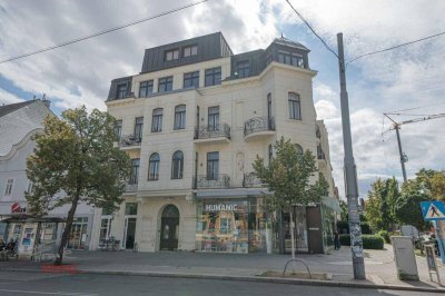 Exklusiver Erstbezug in revitalisierter Jahrhundertwendevilla mit 4 Balkonen – Stilaltbau trifft Moderne