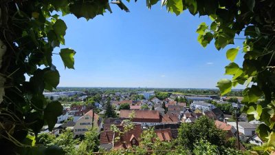 Liebhaberobjekt! ***In die Stadtmauer integriert, als autarkes Haus, mit atemberaubendem Blick***