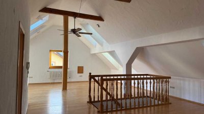 Sonnige 3-Zimmer Dachgeschoss Wohnung