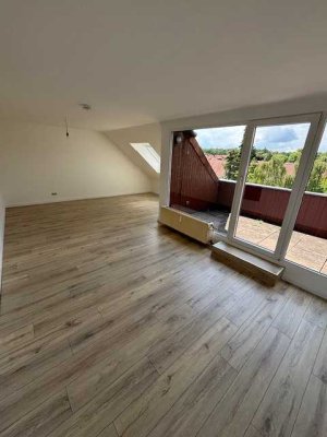 frisch renovierte 2-Zimmer Dachgeschosswohnung zu vermieten