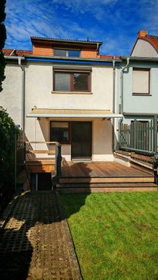 Zukunftssicher saniertes Reihenmittelhaus in ruhiger Lage mit Sauna und Garten sofort zum einziehen