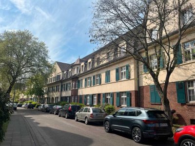 Wohnen im Denkmal - Attraktive 3-Zimmer-Dachgeschosswohnung im Duisburger Süden