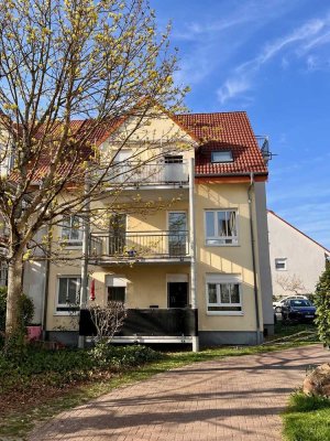 3-Zimmerwohnung mit Südbalkon und 2 Stellplätzen