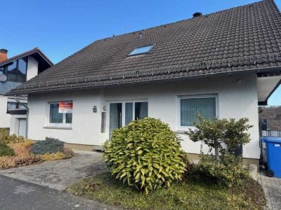 Schöne 2-Zimmer-Wohnung  in AK-Honneroth für solventen Mieter