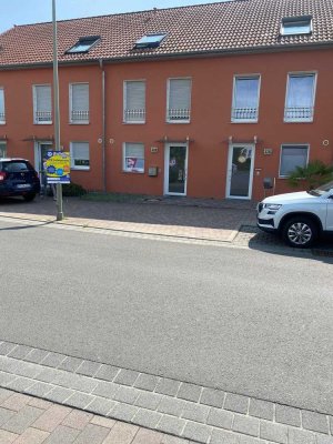 Günstiges 5-Zimmer-Reihenhaus in Mutterstadt