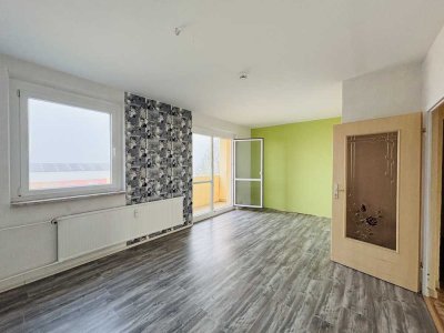 Mit Aufzug! 3-Zimmer-Wohnung mit Balkon, Service inclusive!