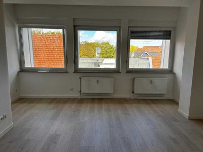 Frisch Sanierte 2 Zimmer Wohnung  ab sofort zu vermieten !