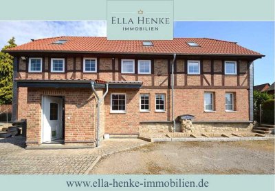 Schönes, modernisiertes Fachwerkhaus mit großem Nebengebäude...
