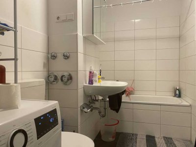 Großzügige 2-Zimmer-Wohnung mit modernem Bad und Balkon