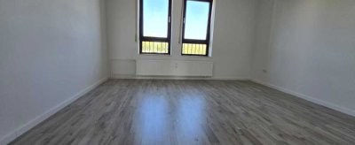 Helle 2-Zimmer Dachgeschosswohnung in Eisenberg (Pfalz)