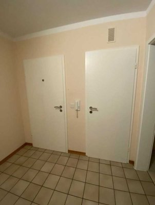 Ansprechende und gepflegte 3-Zimmer-Wohnung mit gehobener Innenausstattung mit EBK in Kamp-Lintfort