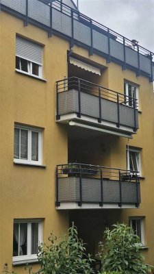 ** Attraktive 2 Zimmer-Wohnung mit Loggia zum Selbstbezug in S-Bahn Nähe **