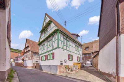 Sanierter Fachwerk-Traum mit ca. 230 m² Wohnfläche und Nebengebäuden