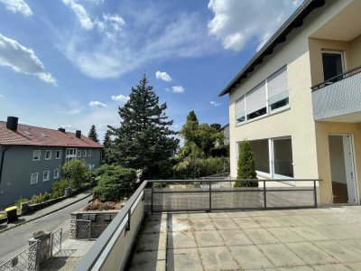 Sonnige 4 1/2-Zimmer-Terrassenwohnung mit gehobener Innenausstattung mit Balkon in Ochsenfurt