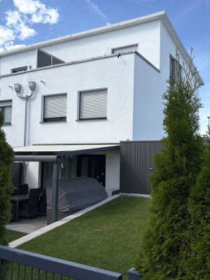 Modernes 6-Zimmer-Reihenendhaus mit Dachterasse und gehobener Ausstattung in Sindelfingen-Darmsheim