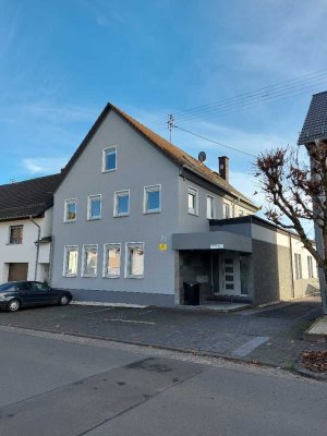 Freundliche 2-Zimmer-Erdgeschosswohnung mit Einbauküche in Hoppstädten-Weiersbach