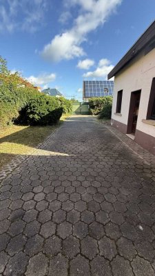 +++ 2 - FAMILIENHAUS IN NUßLOCH MIT VIEL POTENZIAL - NEUBAU MÖGLICH +++