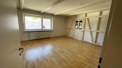 Helle 3-Zimmer Wohnung mit Balkon/Loggia im 3. OG in Klein-Winternheim